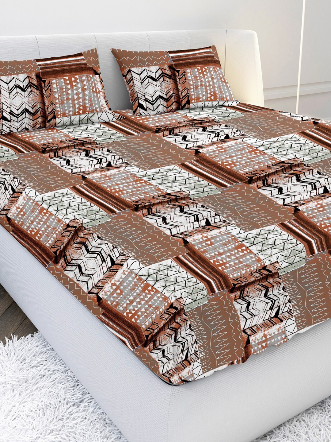 

MAYFAIR HOMES LONDON Brown & White Geometric 210 TC King Bedsheet with 2 Pillow Covers