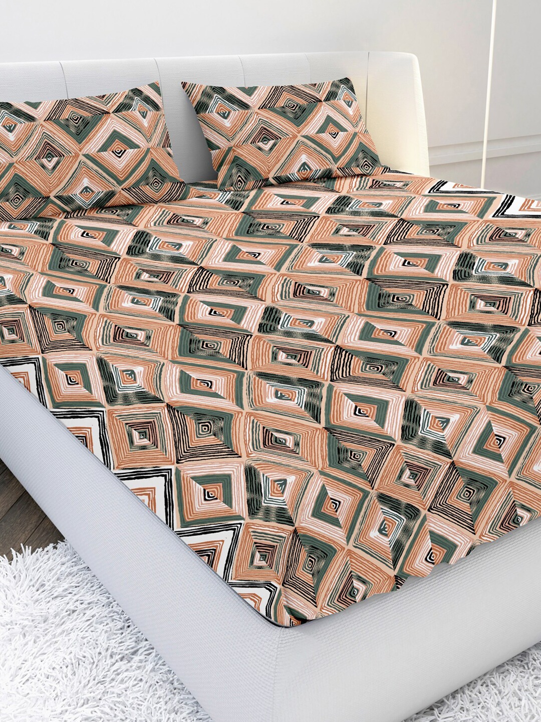 

MAYFAIR HOMES LONDON Green & Peach-Coloured Geometric 210 TC King Bedsheet with 2 Pillow Covers