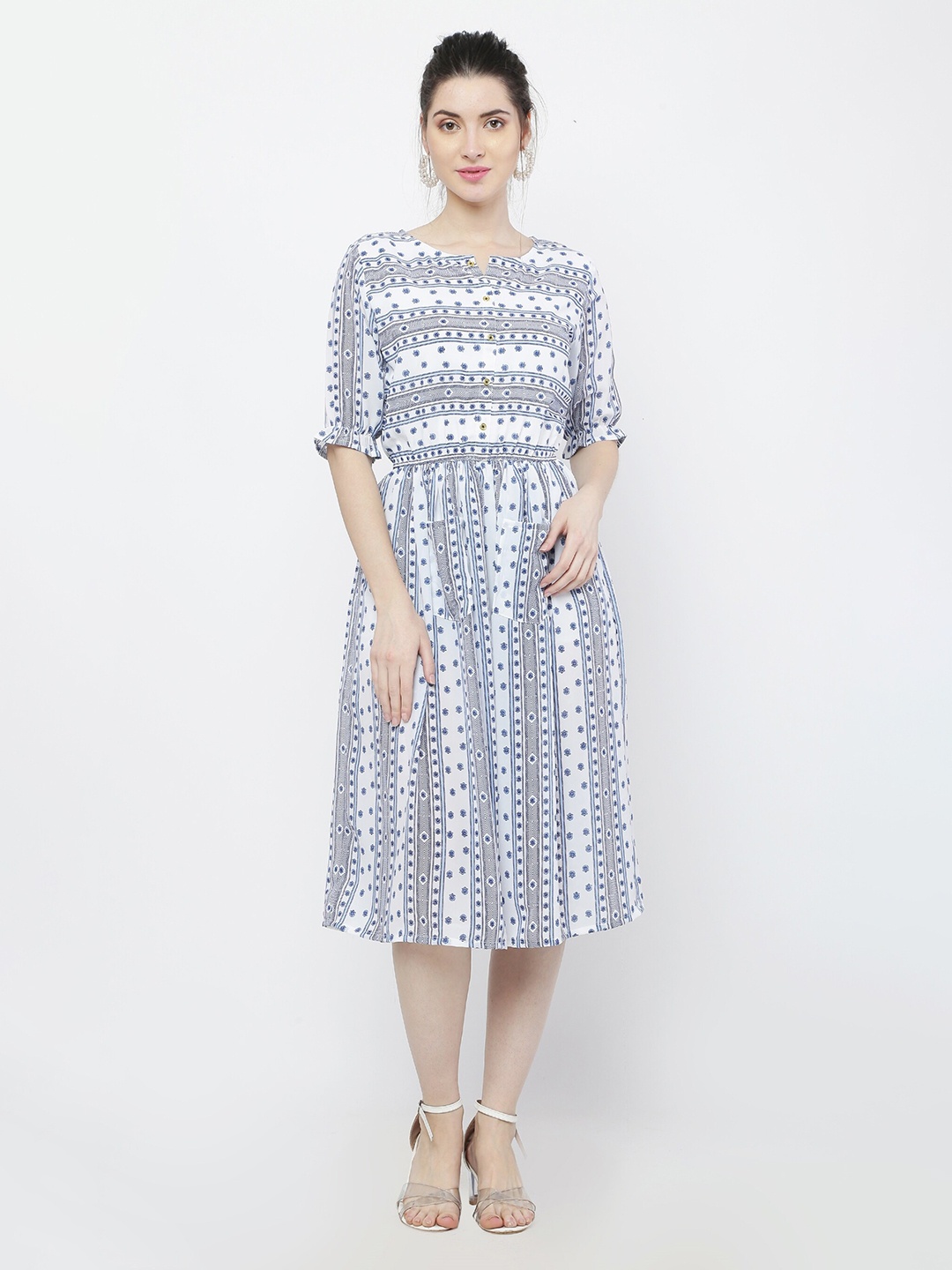 

VAIRAGEE Women White & Blue Printed Georgette Fit & Flare Midi Dress