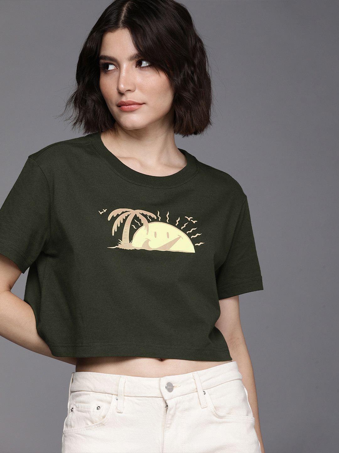 

Nike Women Green & Peach-Coloured Printed Pure Cotton Crop Top