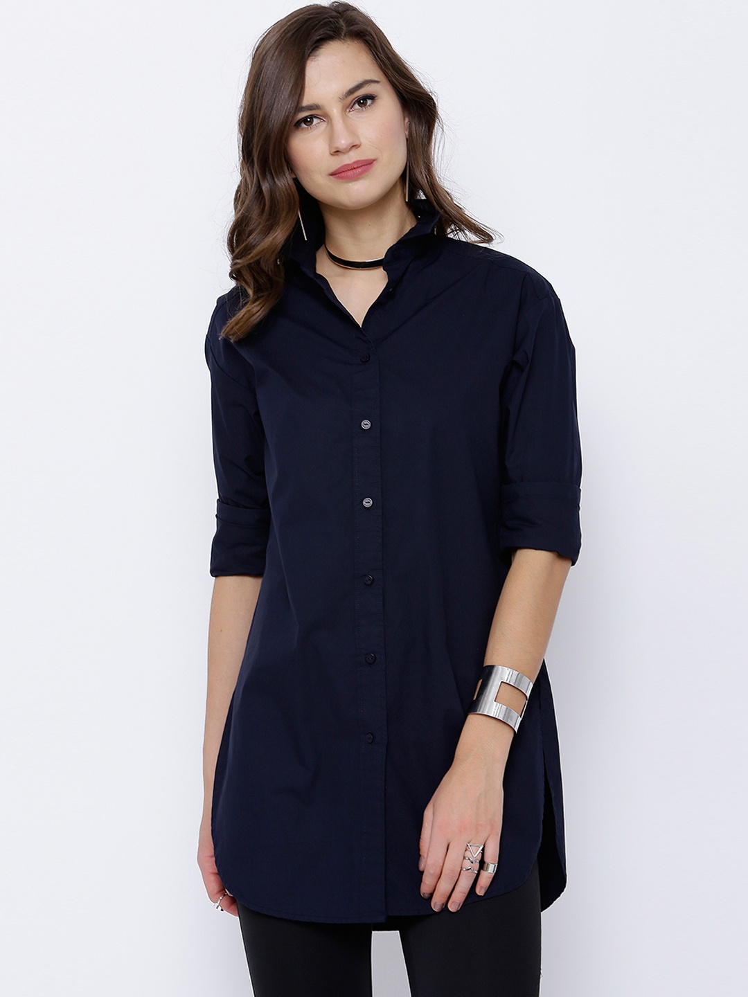 

Tokyo Talkies Women Navy Classic Fit Casual Shirt, Navy blue