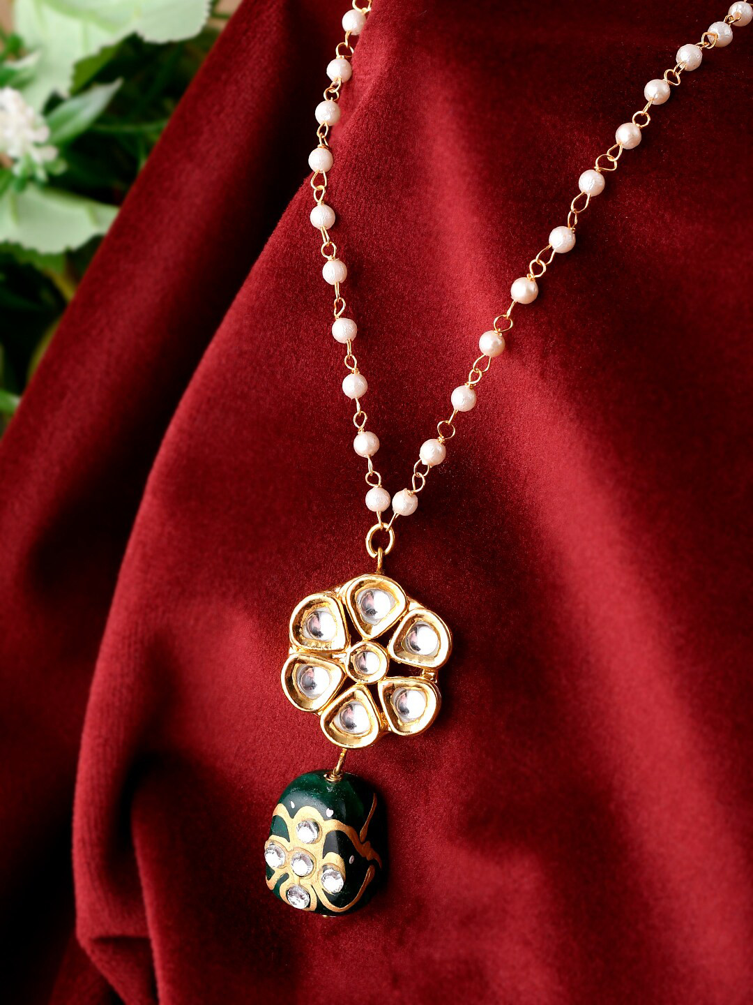 

Shoshaa Gold-Plated Green Handcrafted Kundan Stone Beaded Necklace