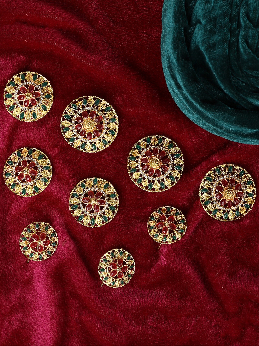 

VAGHBHATT Women Set of 9 Gold-Toned & Red Beaded Jadai Billai Hair Accessory