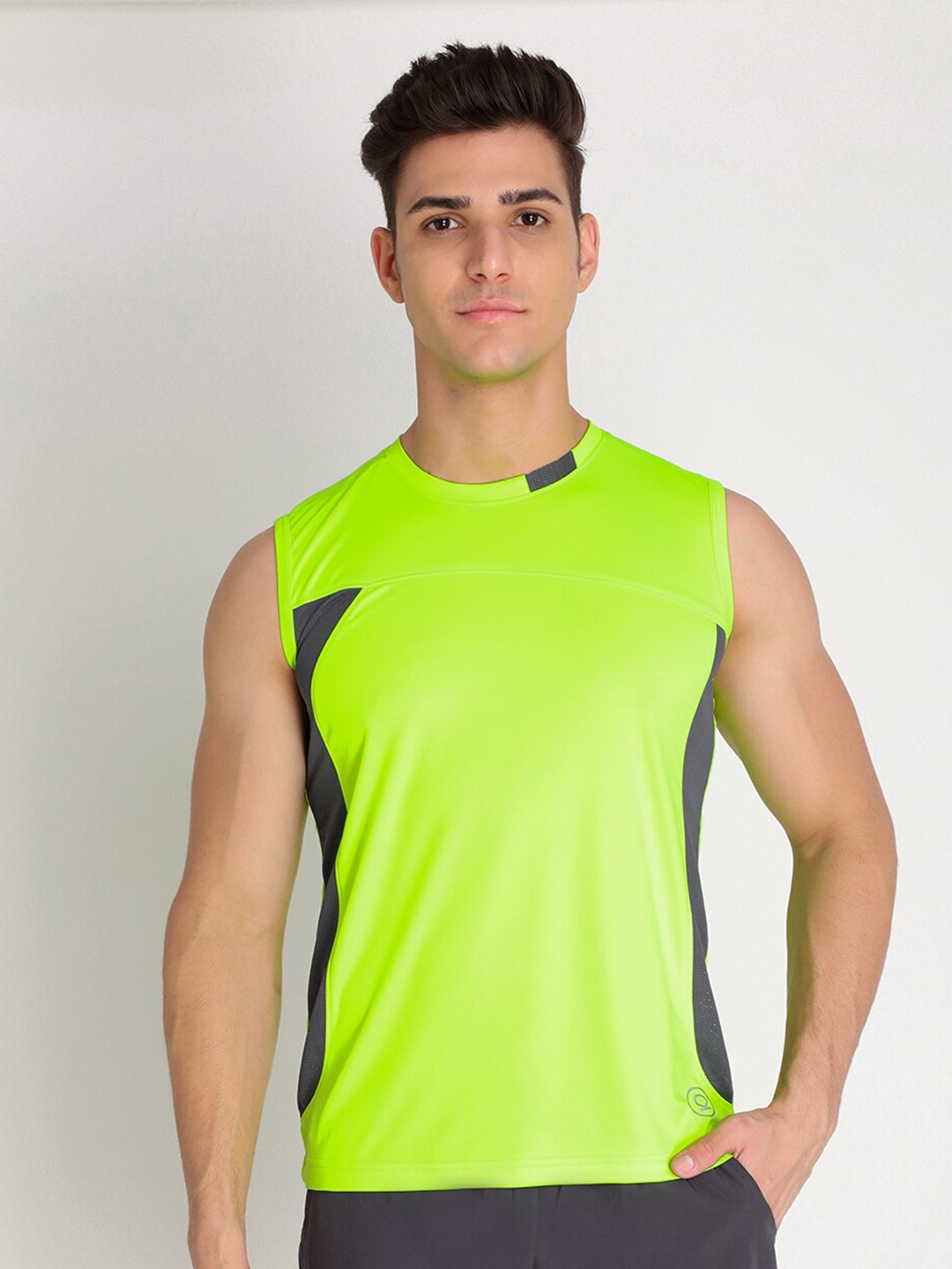 

Chkokko Men Fluorescent Green Colourblocked Traning & Gym T-shirt