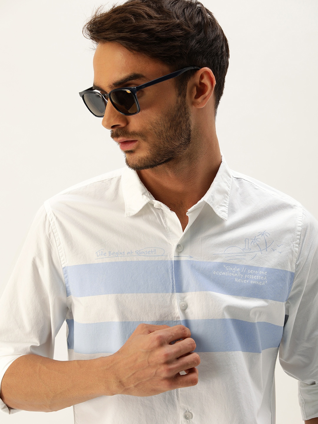 

SINGLE Men White Striped Slim Fit Casual Shirt