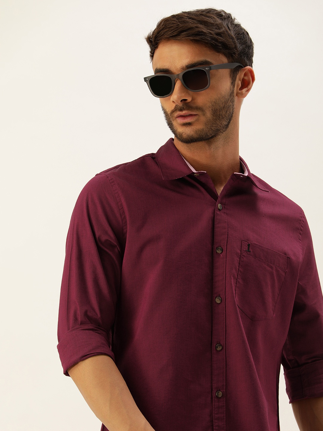 

SINGLE Men Maroon Solid Slim Fit Casual Shirt