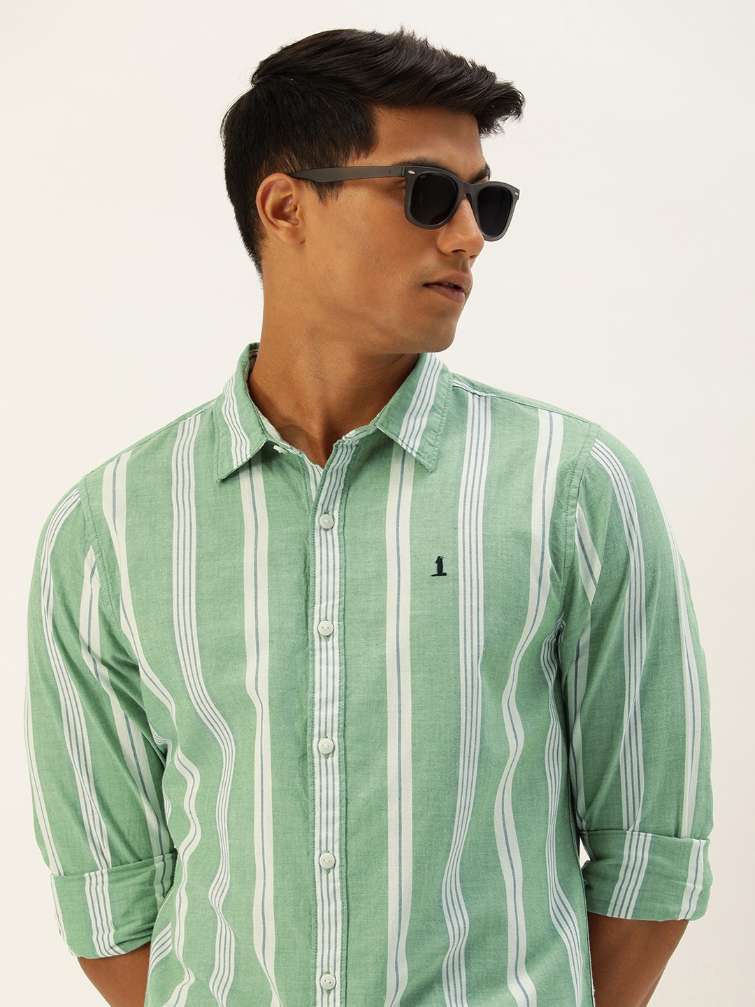 

SINGLE Men Sage Green And White Slim Fit Striped Pure Cotton Casual Shirt