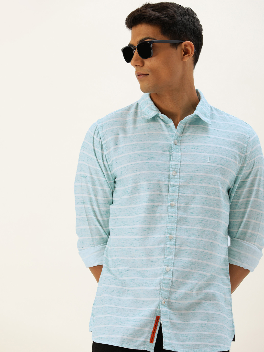 

SINGLE Men Blue And White Slim Fit Horizontal Striped Pure Cotton Casual Shirt