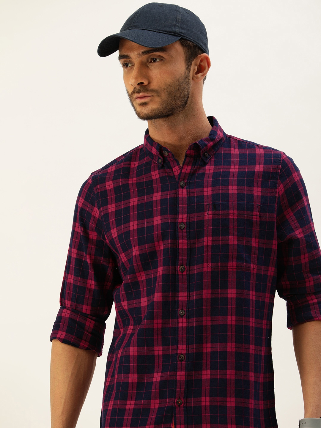 

SINGLE Men Navy Blue & Red Checked Slim Fit Pure Cotton Casual Shirt