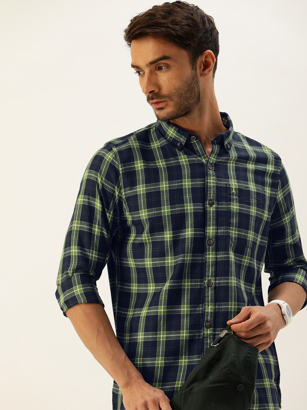 

SINGLE Men Navy Blue & Green Slim Fit Checked Pure Cotton Casual Shirt