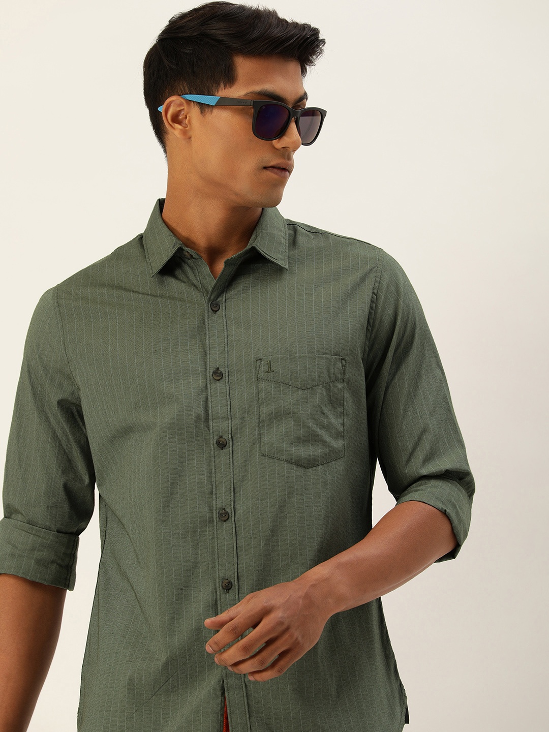 

SINGLE Men Green Striped Slim Fit Casual Shirt