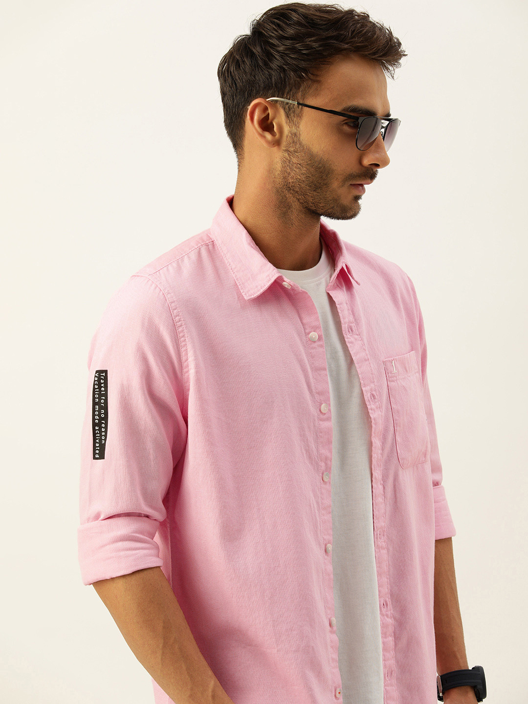 

SINGLE Men Pink Placement Print Slim Fit Casual Shirt