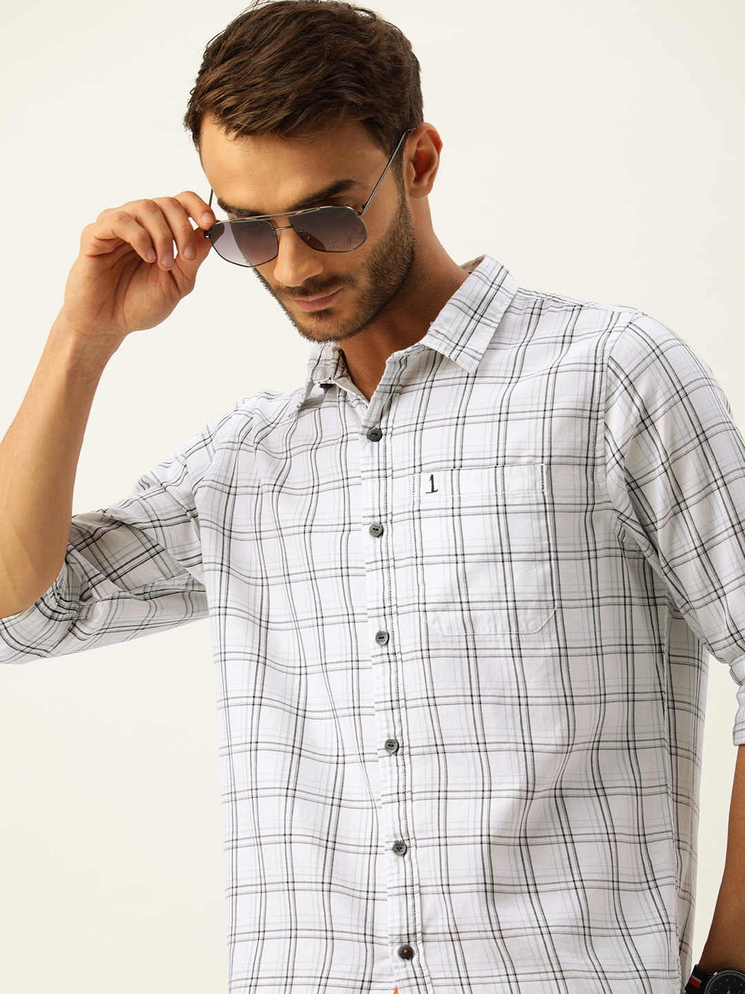 

SINGLE Men White And Black Slim Fit Tartan Checked Pure Cotton Casual Shirt