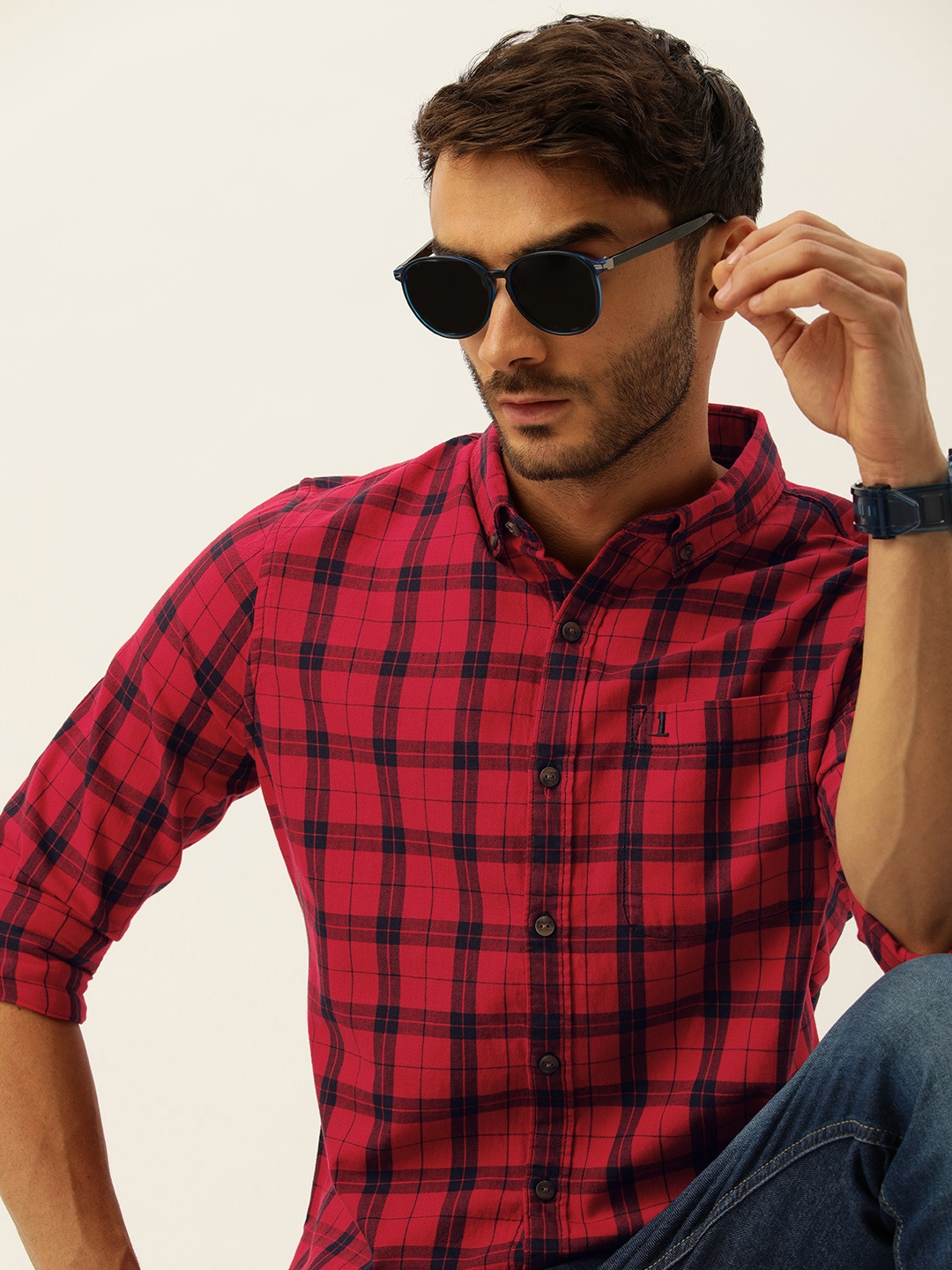 

SINGLE Men Red And Navy Blue Slim Fit Checked Pure Cotton Casual Shirt