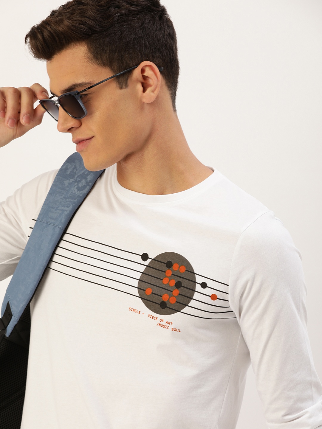 

SINGLE Men White & Black Printed Slim Fit Pure Cotton T-shirt