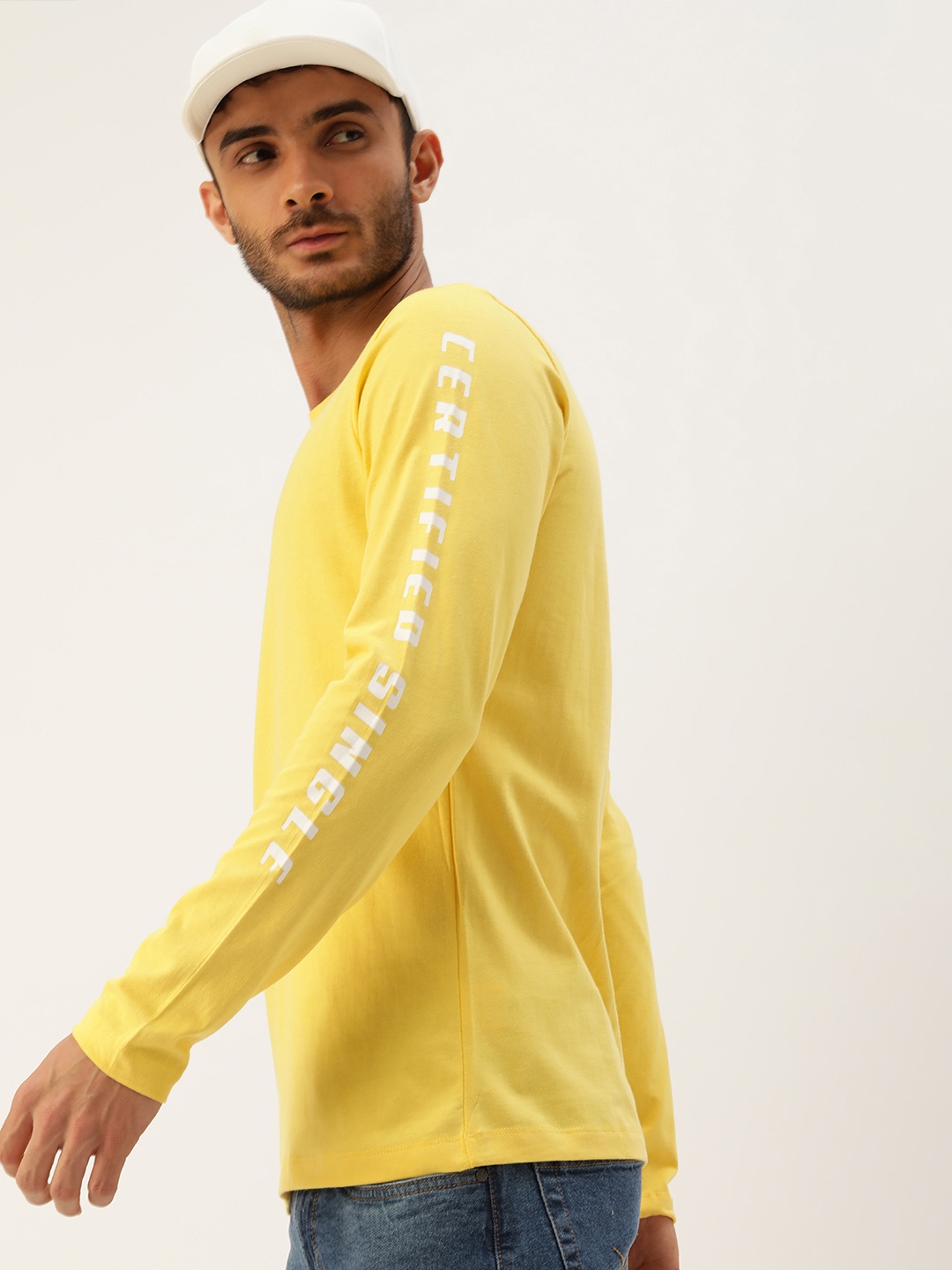 

SINGLE Men Yellow Pure Cotton Slim Fit T-shirt with Printed Detail