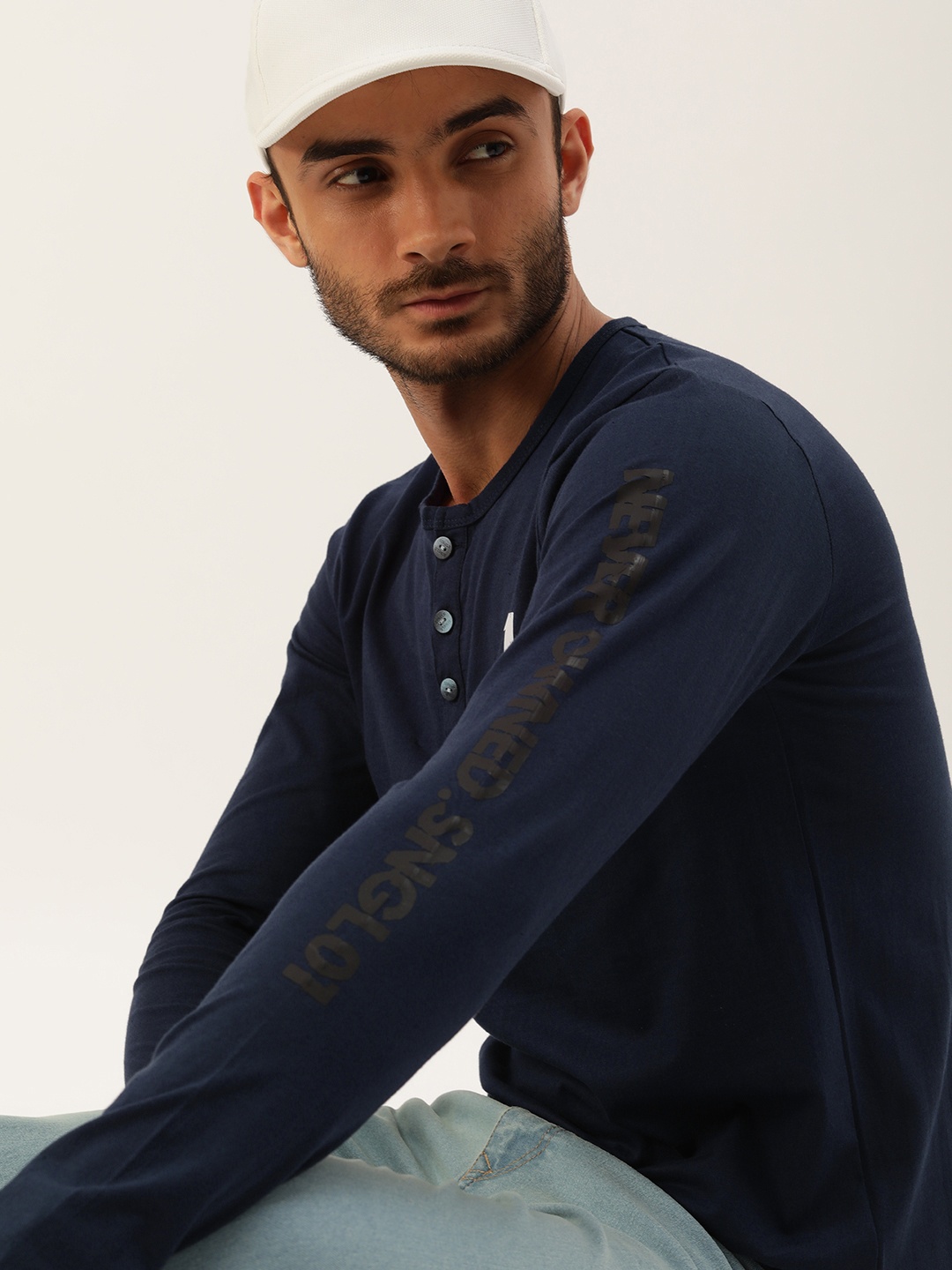 

SINGLE Men Navy Blue Slim Fit Pure Cotton T-shirt with Printed Detailing