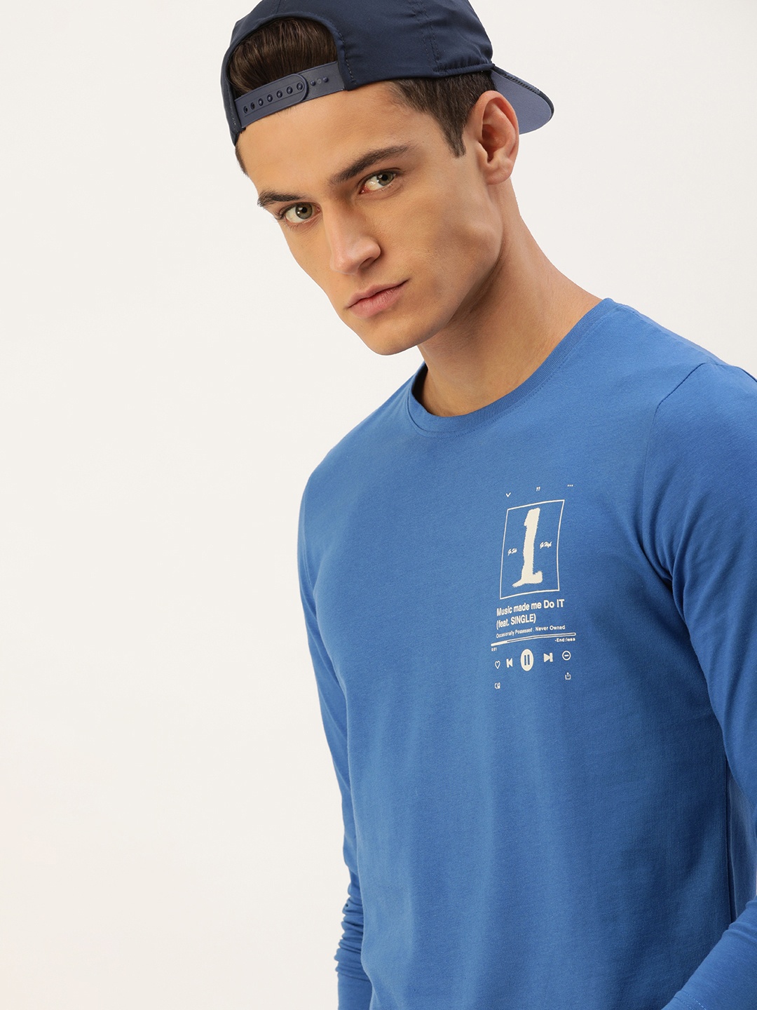

SINGLE Men Blue & White Typography Printed Slim Fit Pure Cotton T-shirt