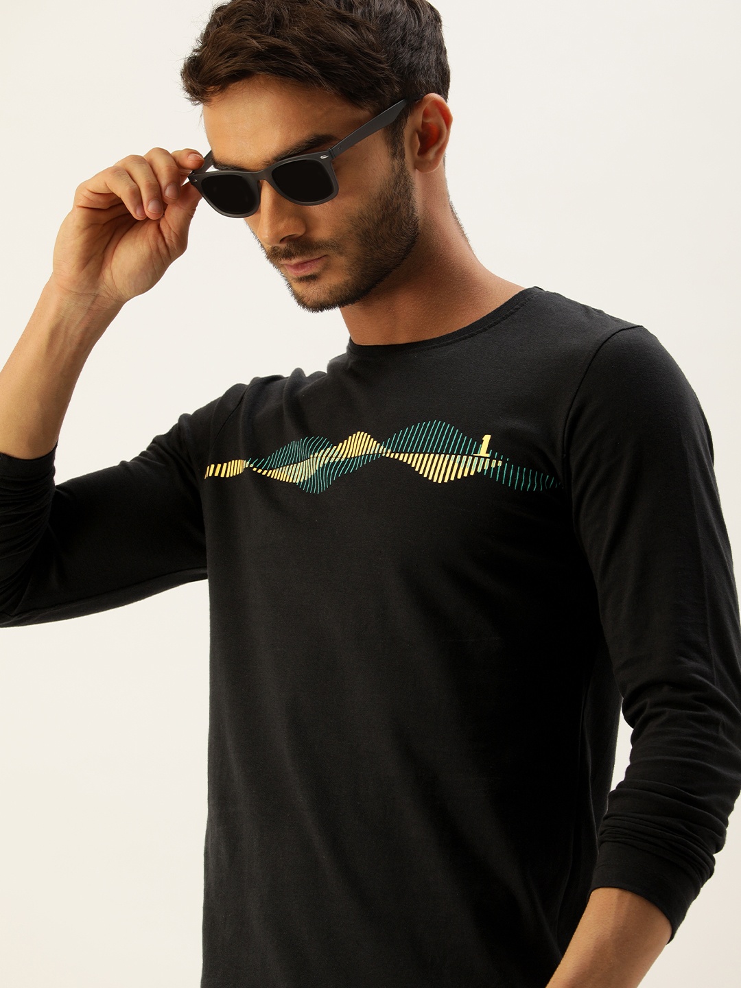 

SINGLE Men Black Printed Slim Fit Pure Cotton T-shirt