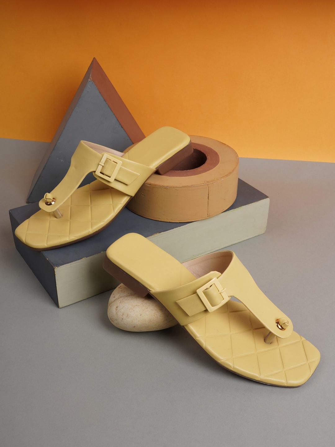 

SAPATOS Women Yellow Buckles Flats