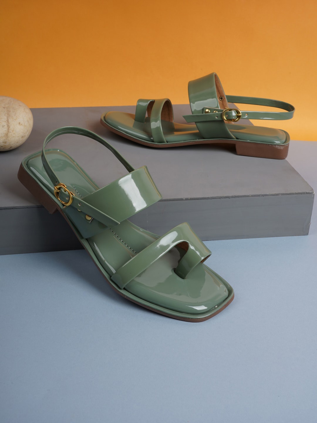 

SAPATOS Women Green Buckles Flats
