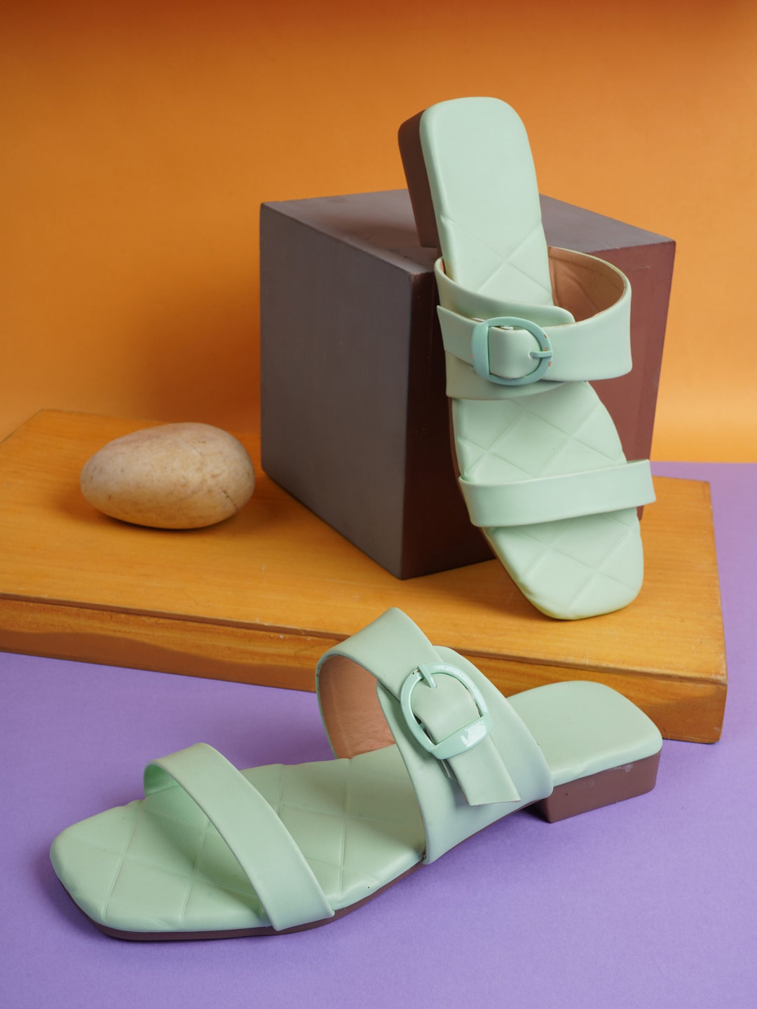 

SAPATOS Women Green Open Toe Flats with Buckles