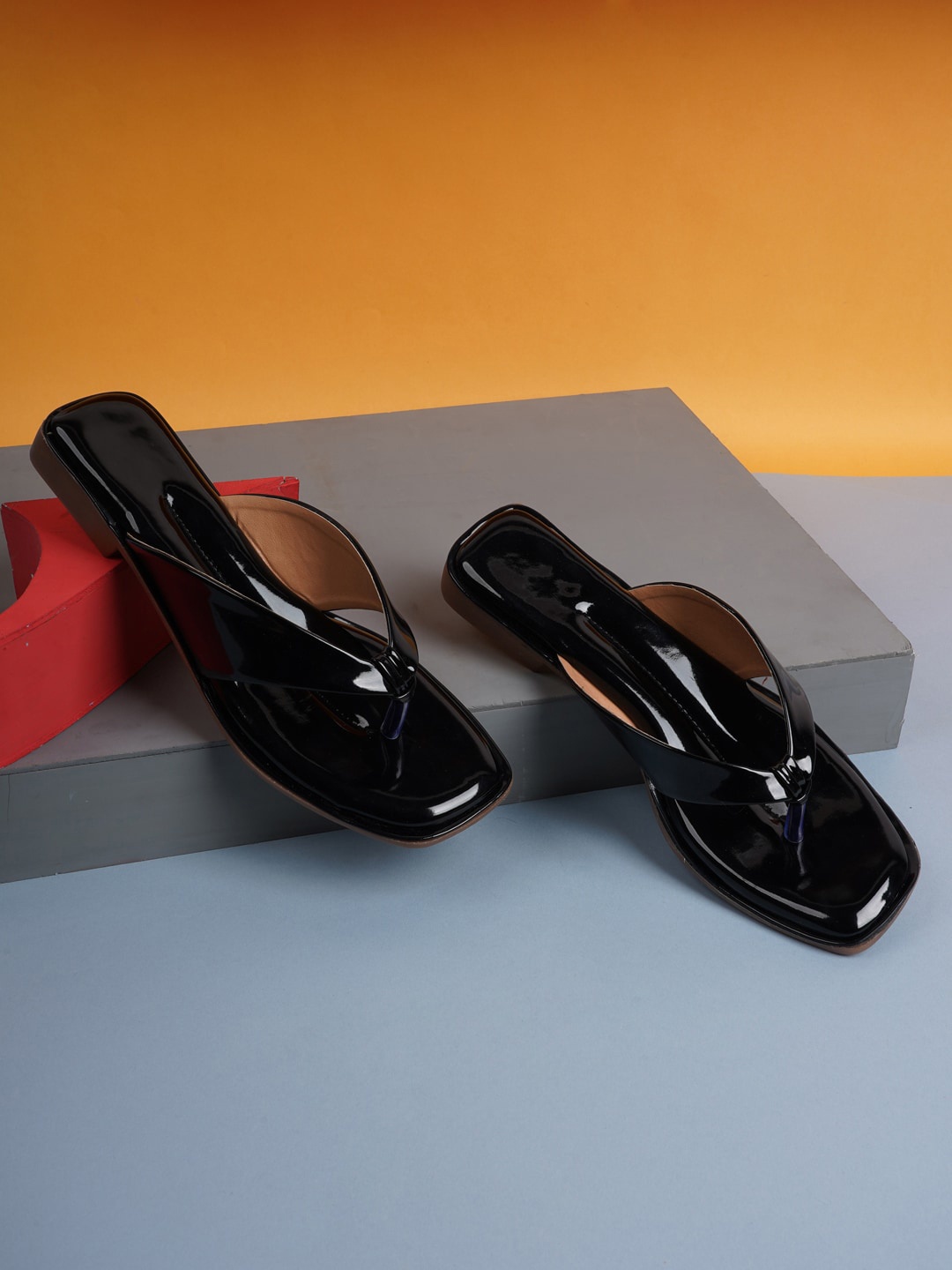

Walkfree Women Black Open Toe Flats