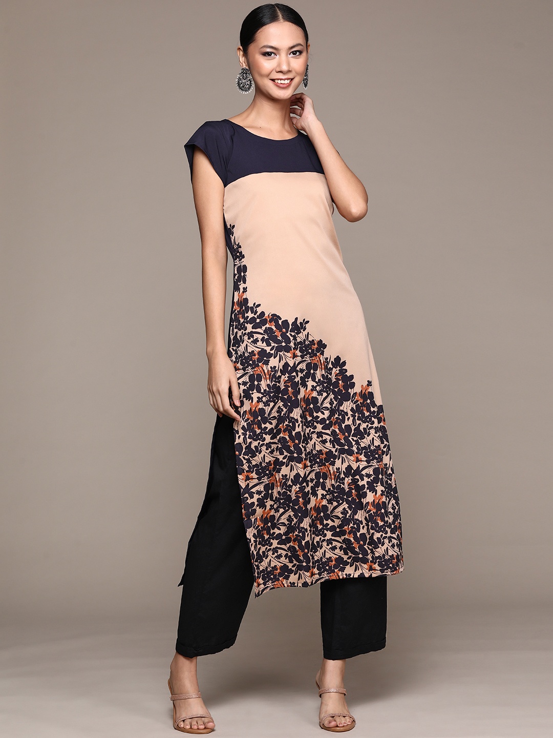 

ZIYAA Women Blue & Peach-Coloured Floral Printed Crepe Kurta