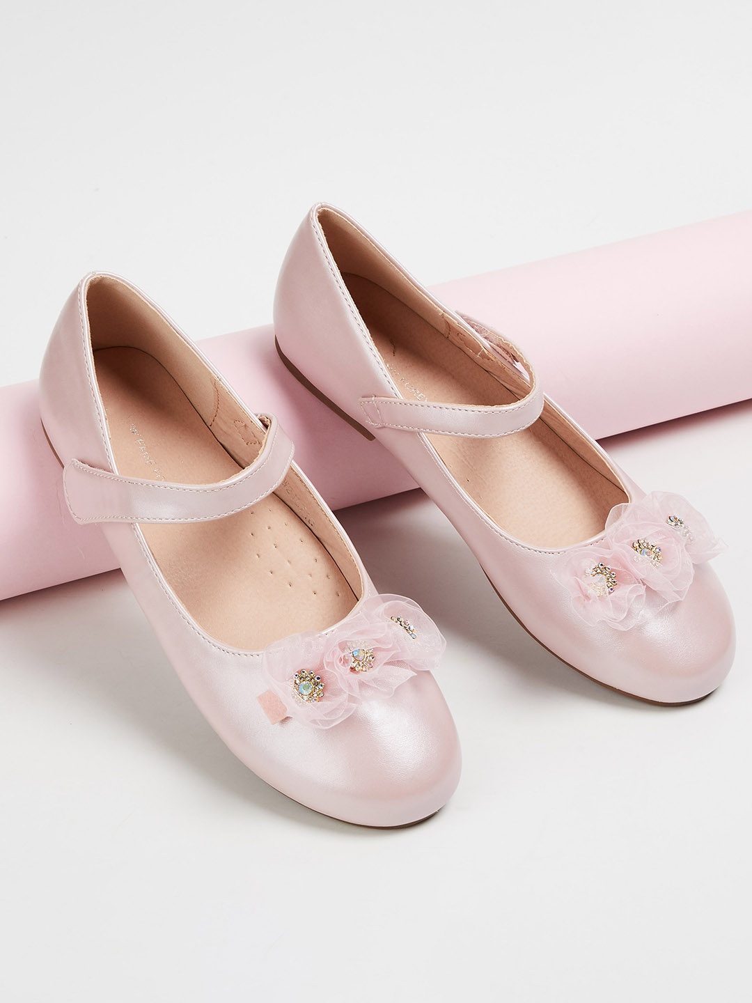

Fame Forever by Lifestyle Girls Pink Ballerinas with Bows Flats