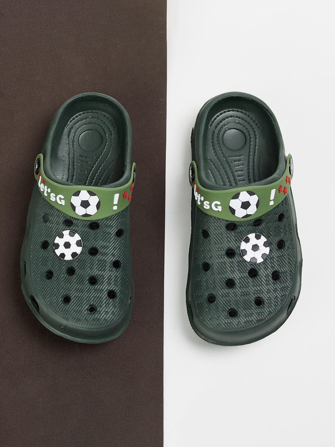 

Fame Forever by Lifestyle Boys Olive Green & White Printed Rubber Clogs