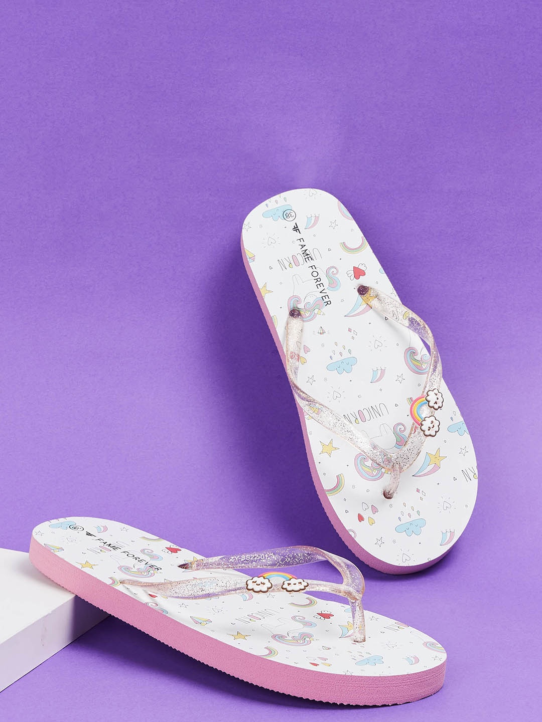 

Fame Forever by Lifestyle Girls White & Pink Printed Rubber Thong Flip-Flops