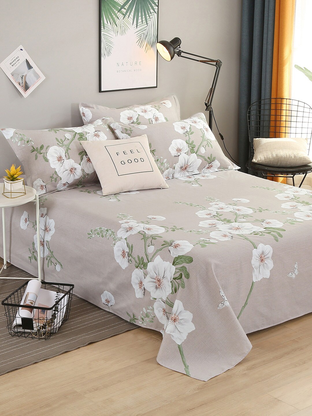 

JC HOME Grey & White Floral 210 TC Pure Cotton King Bedsheet