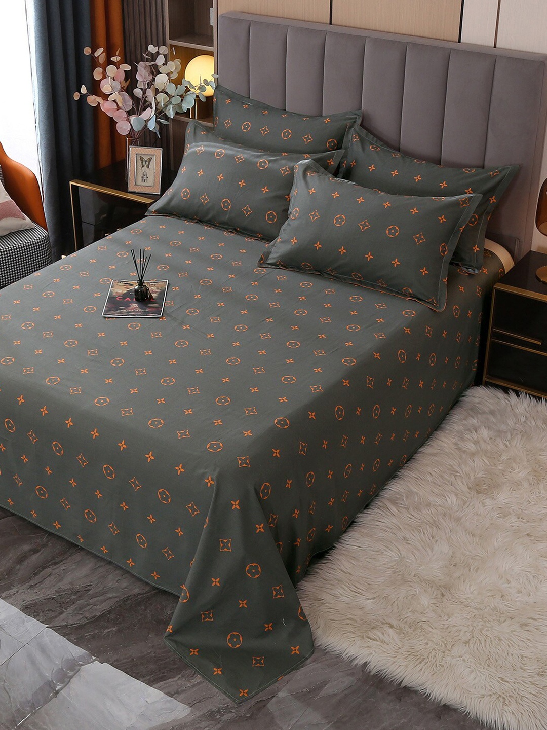 

JC HOME Red & Grey Graphic Printed 210 TC King Bedsheet With 2 Pillow Covers