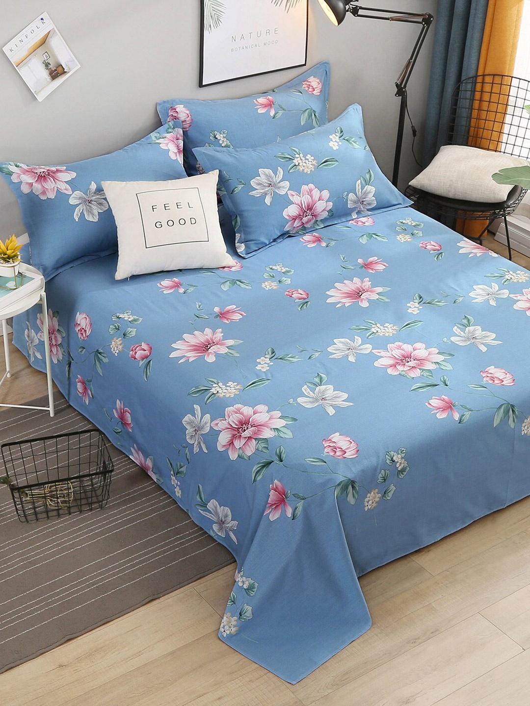 

JC Collection Pink & Blue Floral Printed 210 TC King Bedsheet With 2 Pillow Covers