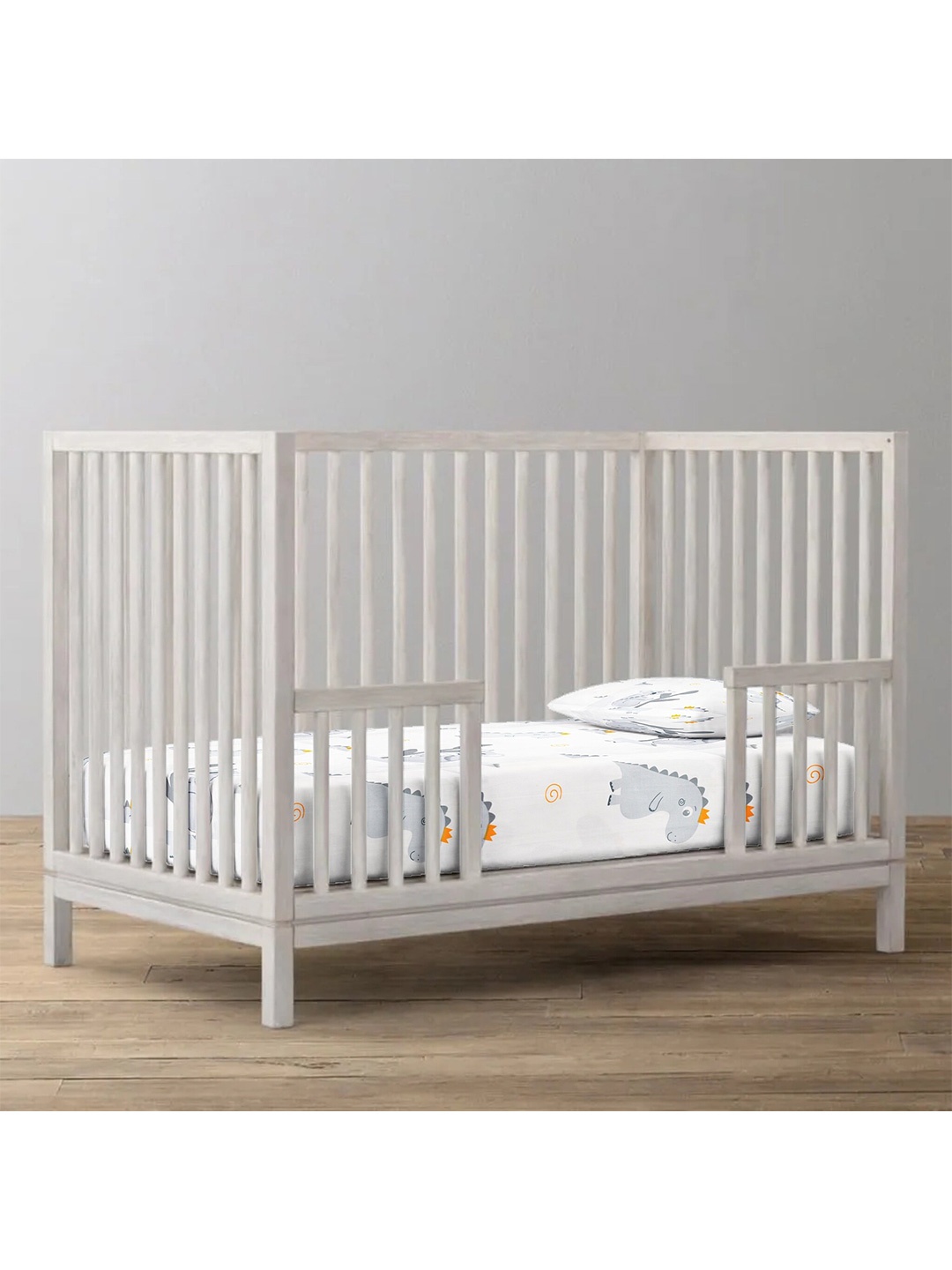 

THE BABY ATELIER Kids White & Grey Graphic Printed 300 TC Fitted Crib Bedsheet