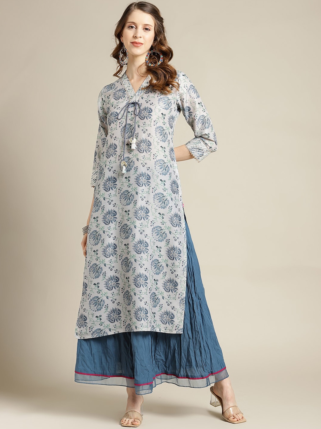 

Varanga Women Grey & Blue Ethnic Motifs Kurta