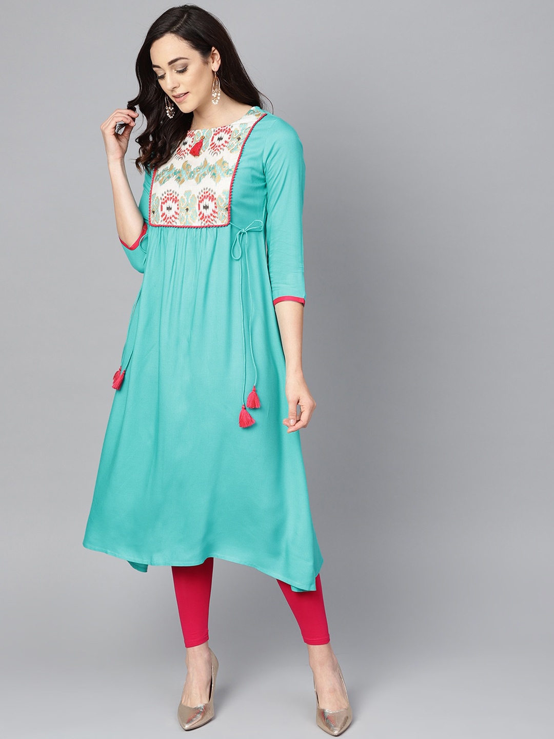 

Varanga Women Green Ethnic Motifs Yoke Design Kurta
