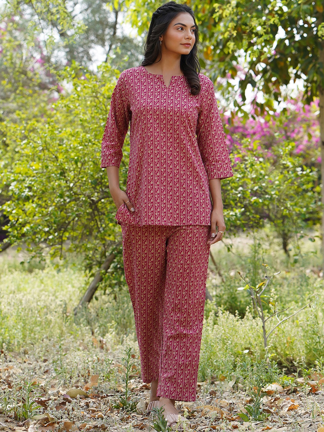 

JISORA Women Maroon Printed Pure Cotton Night Suit