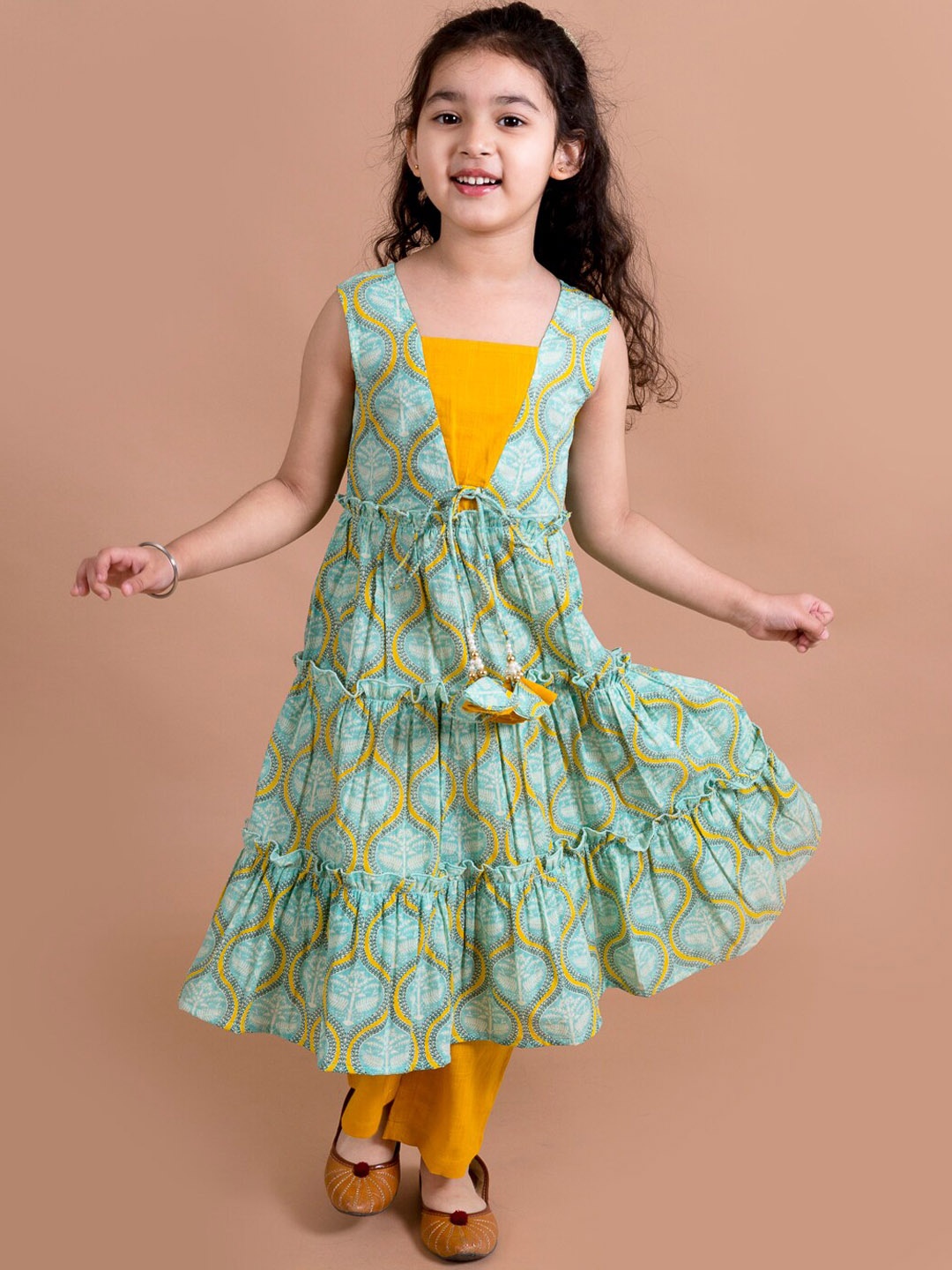 

pspeaches Girls Green Printed Pure Cotton Kurta with Trousers