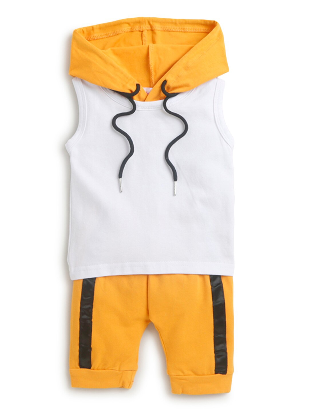 

Hopscotch Boys White & Yellow T-shirt with Shorts