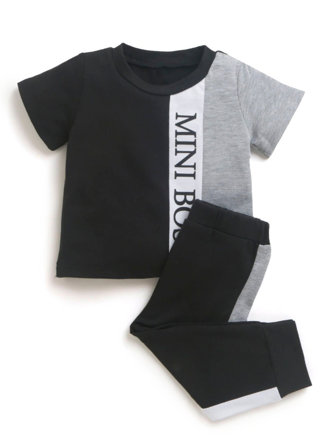 

Hopscotch Boys Grey & Black Colourblocked Pure Cotton T-shirt with Joggers