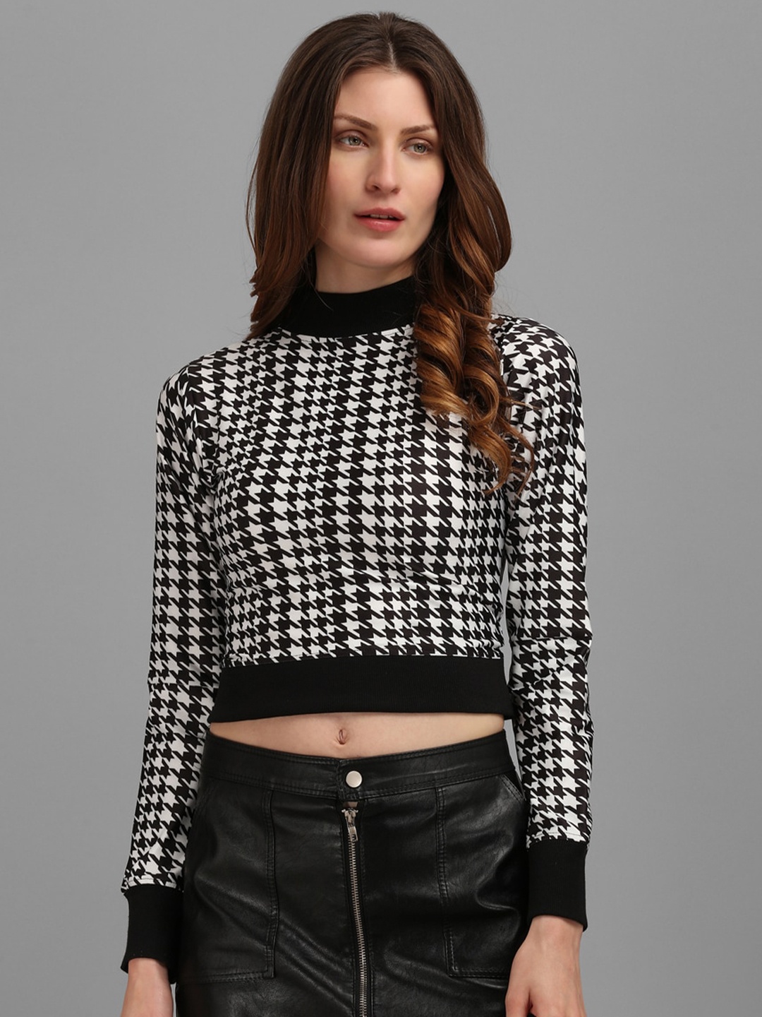 

PURVAJA Women Black and white High Neck Long Sleeves Checked Crop Top