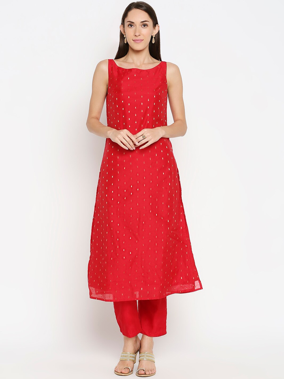 

Desi Weavess Women Red Kurta with Trousers