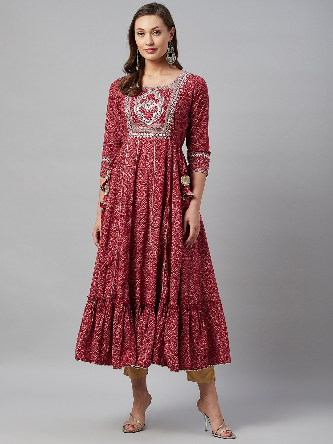 

HIGHLIGHT FASHION EXPORT Women Red Bandhani Printed Gotta Patti Anarkali Kurta