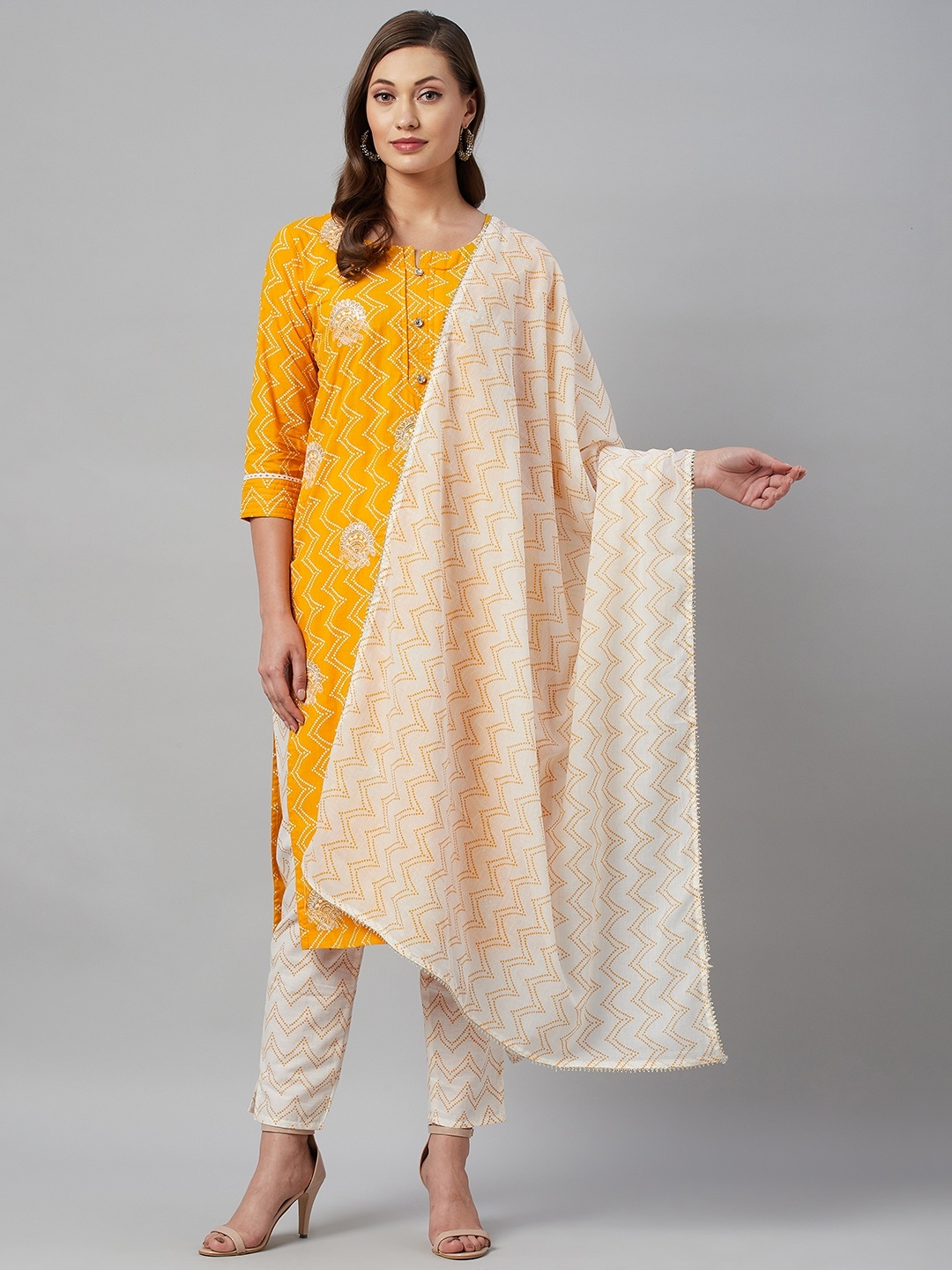 

HIGHLIGHT FASHION EXPORT Women Yellow Bandhani Cotton Kurta with Trousers & Dupatta