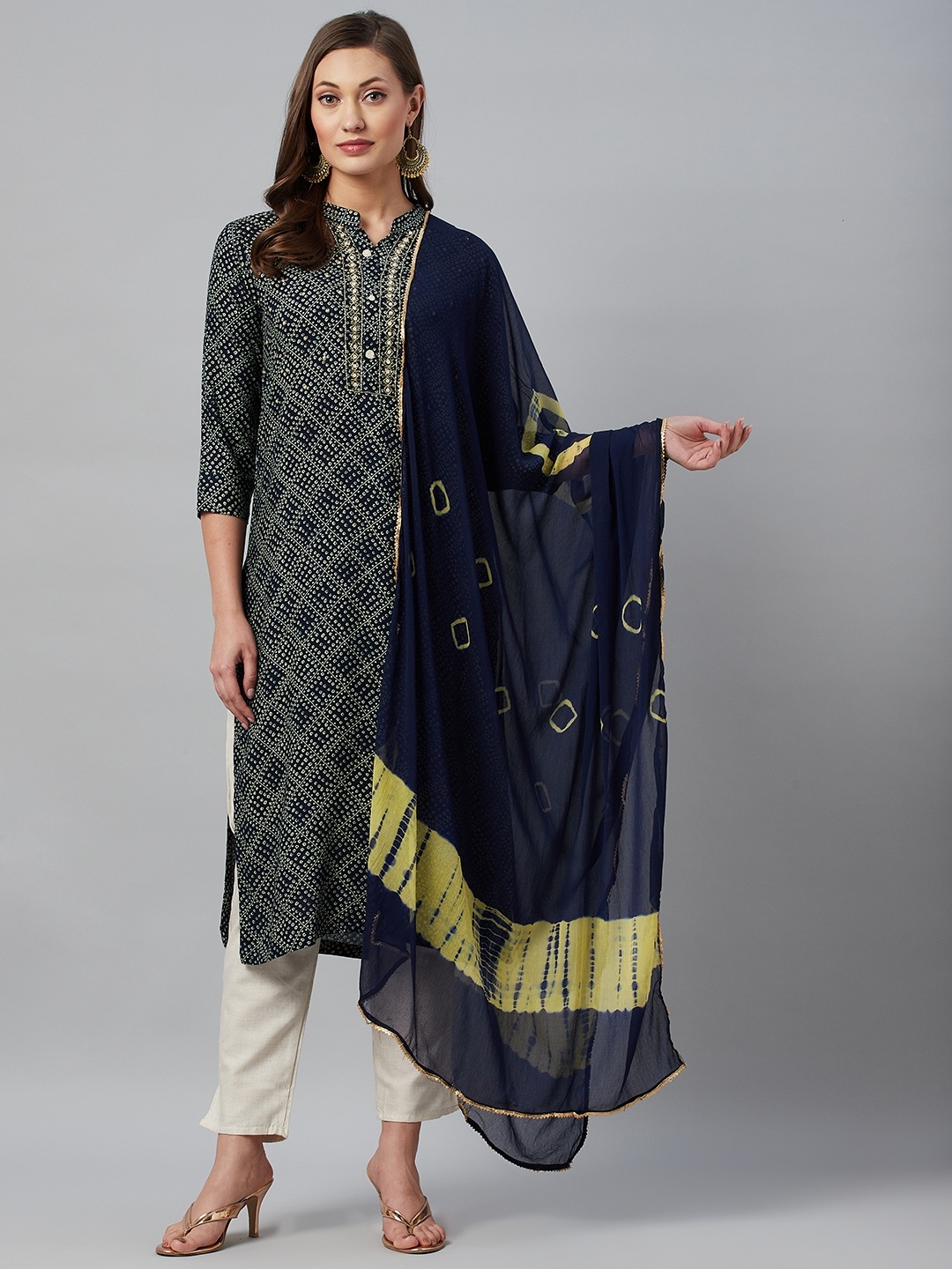 

HIGHLIGHT FASHION EXPORT Women Navy Blue Bandhani Kurta with Trousers & Dupatta