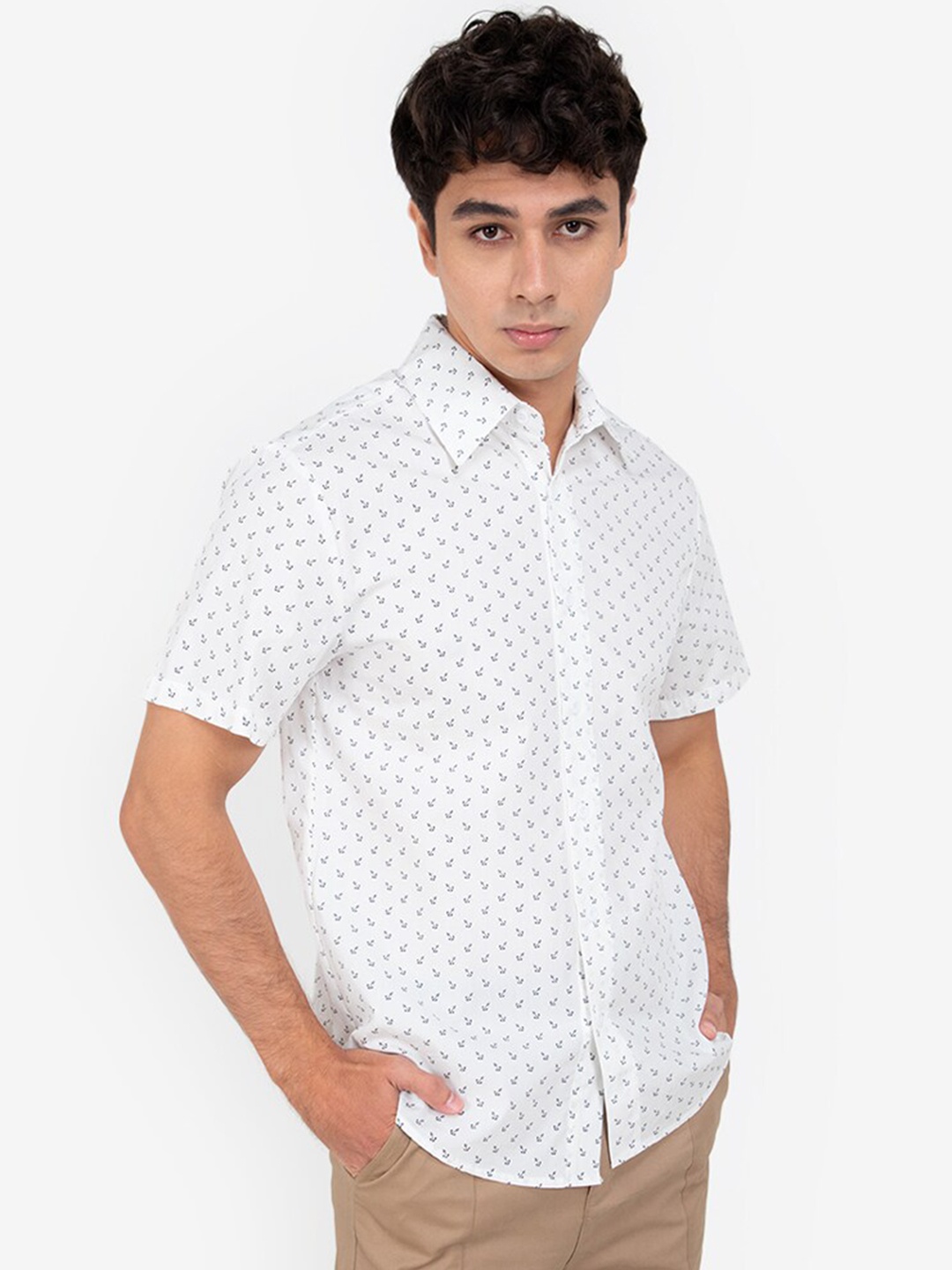 

ZALORA BASICS Men White & Black Anchor Printed Regular Fit Casual Shirt