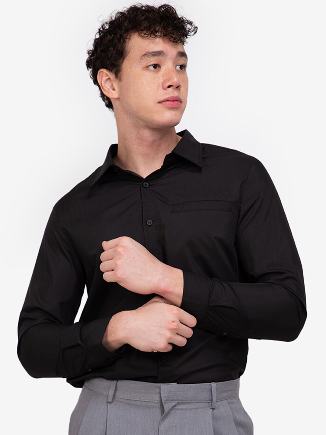 

ZALORA BASICS Men Black Welt Pocket Casual Shirt