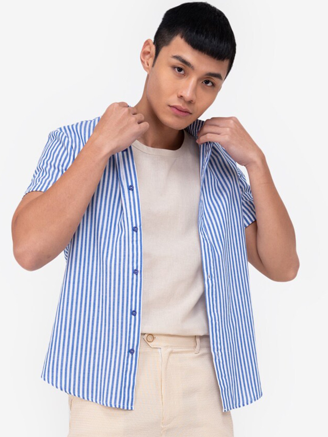 

ZALORA BASICS Men Blue & White Vertical Striped Pure Cotton Casual Shirt