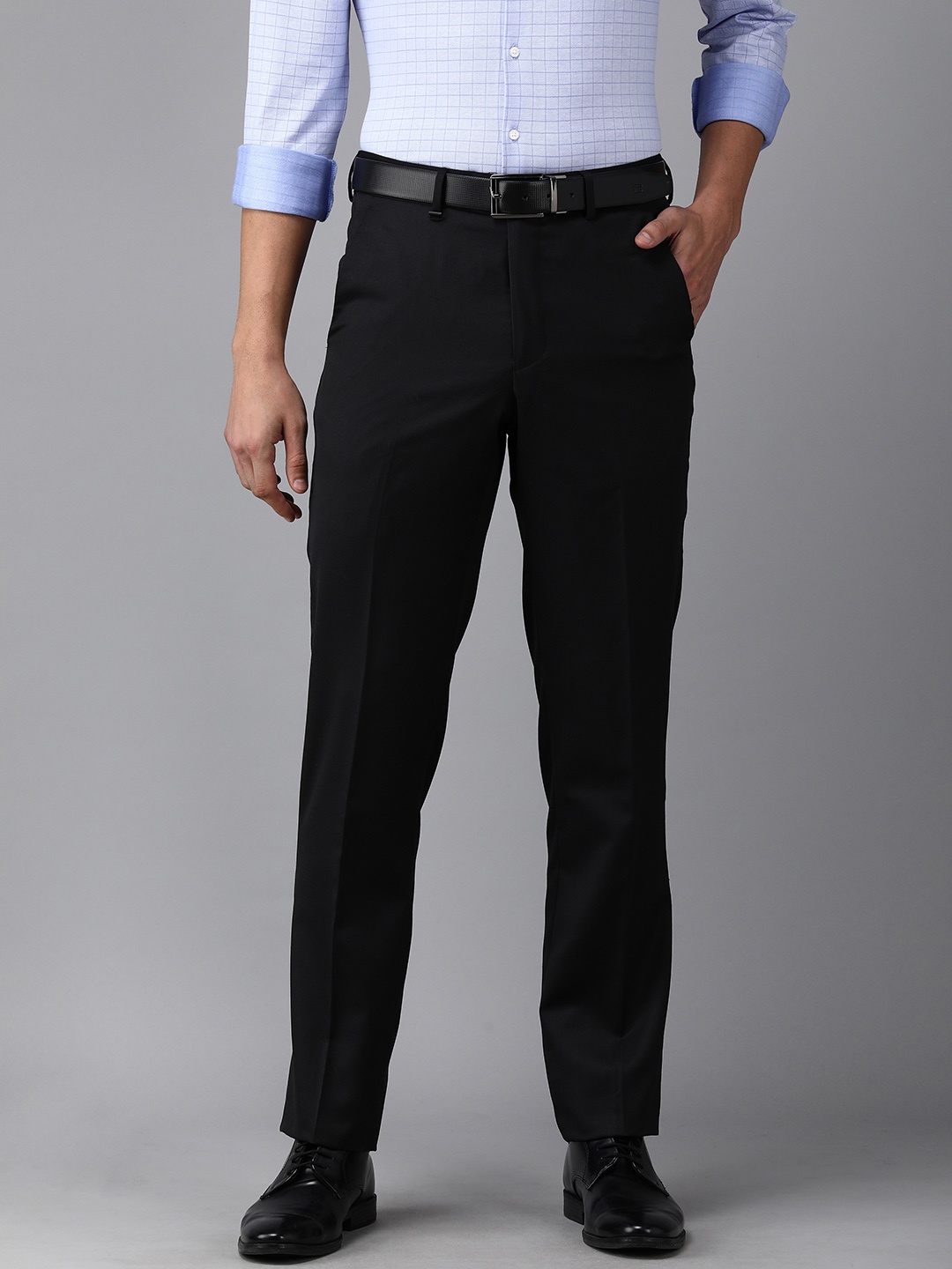 

Van Heusen Men Black Solid Regular Fit Formal Trousers
